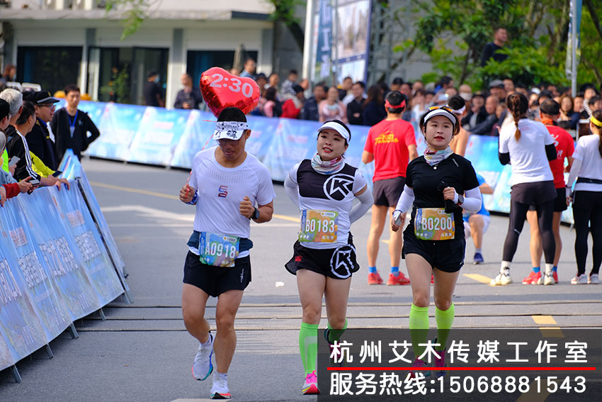 1650078345303980.jpg 艾木傳媒人物攝影技巧